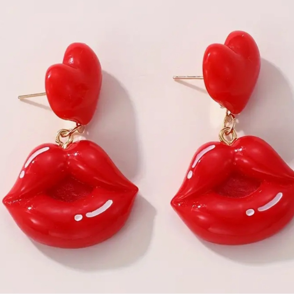 Women’s earrings